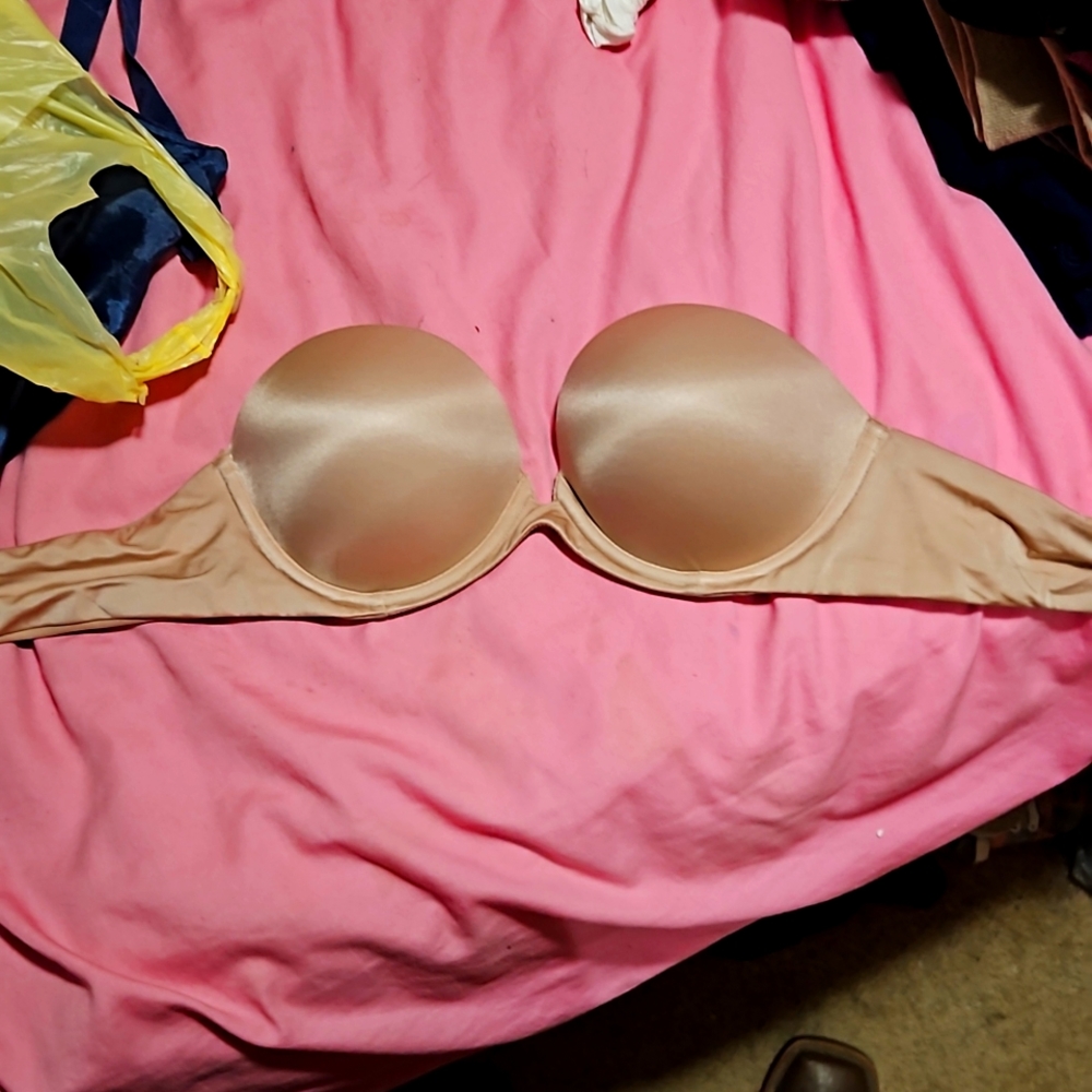 !Brand new! Victoria's secret strapless bra